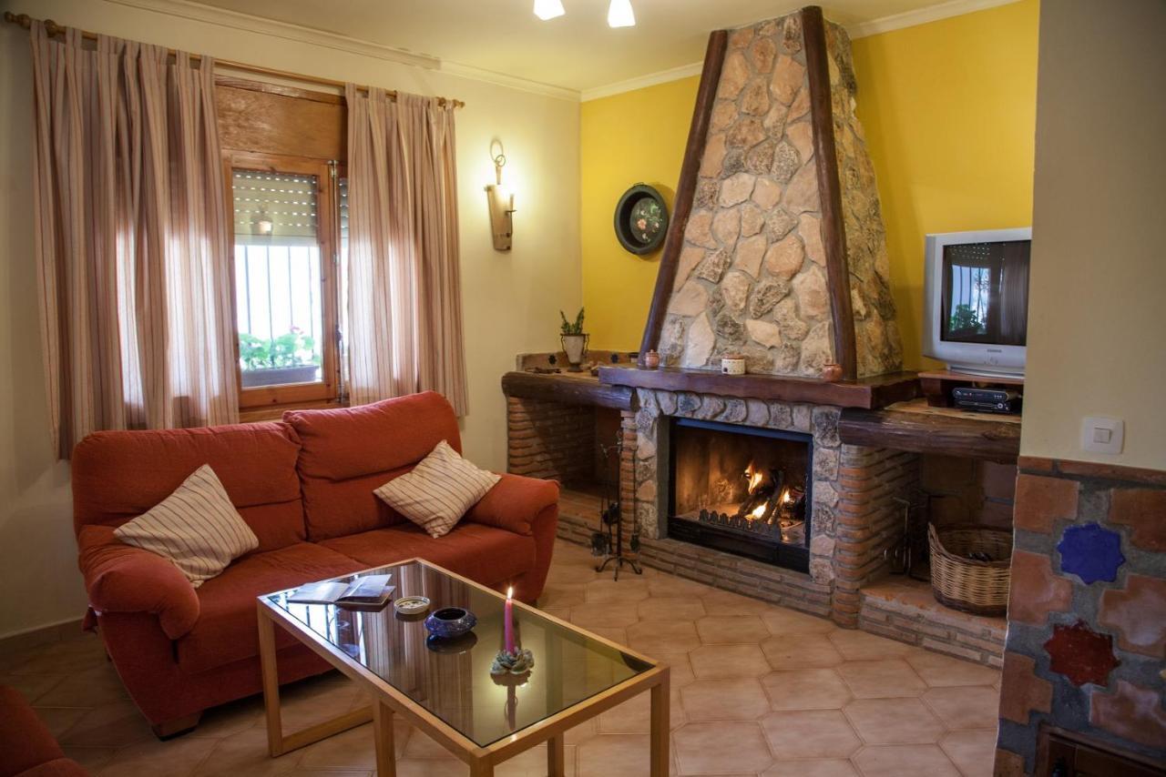 Apartamentos La Granja Hinojares ภายนอก รูปภาพ