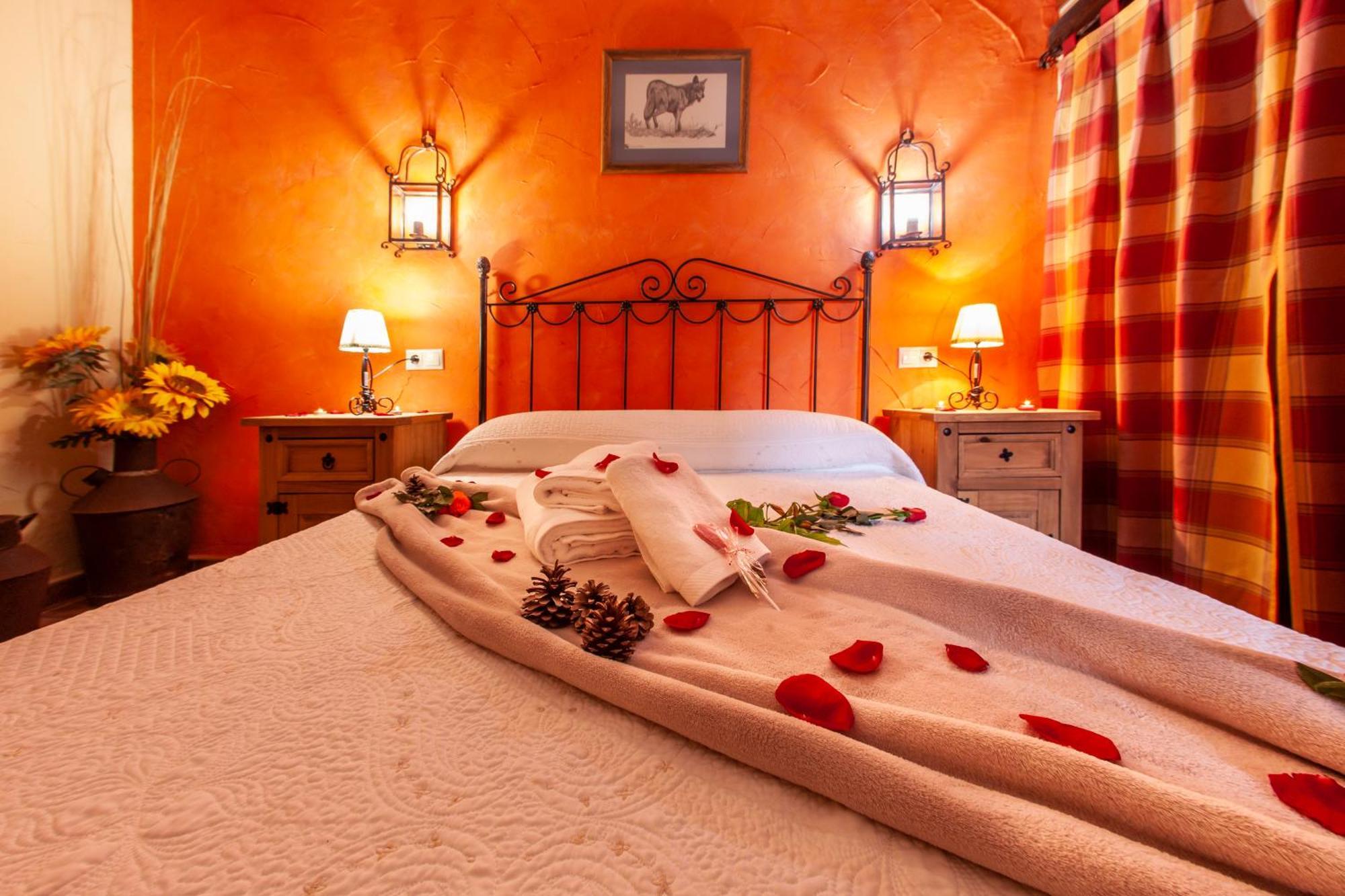 Apartamentos La Granja Hinojares ภายนอก รูปภาพ