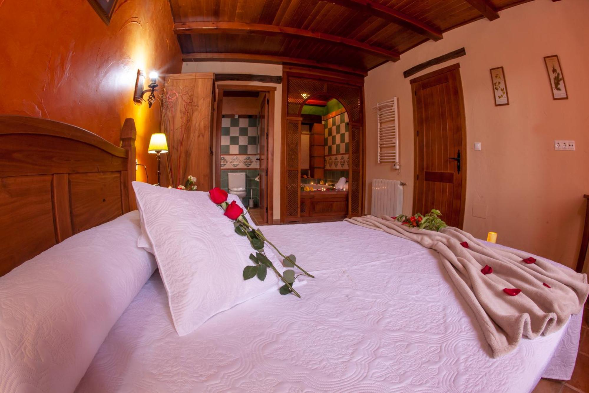 Apartamentos La Granja Hinojares ภายนอก รูปภาพ
